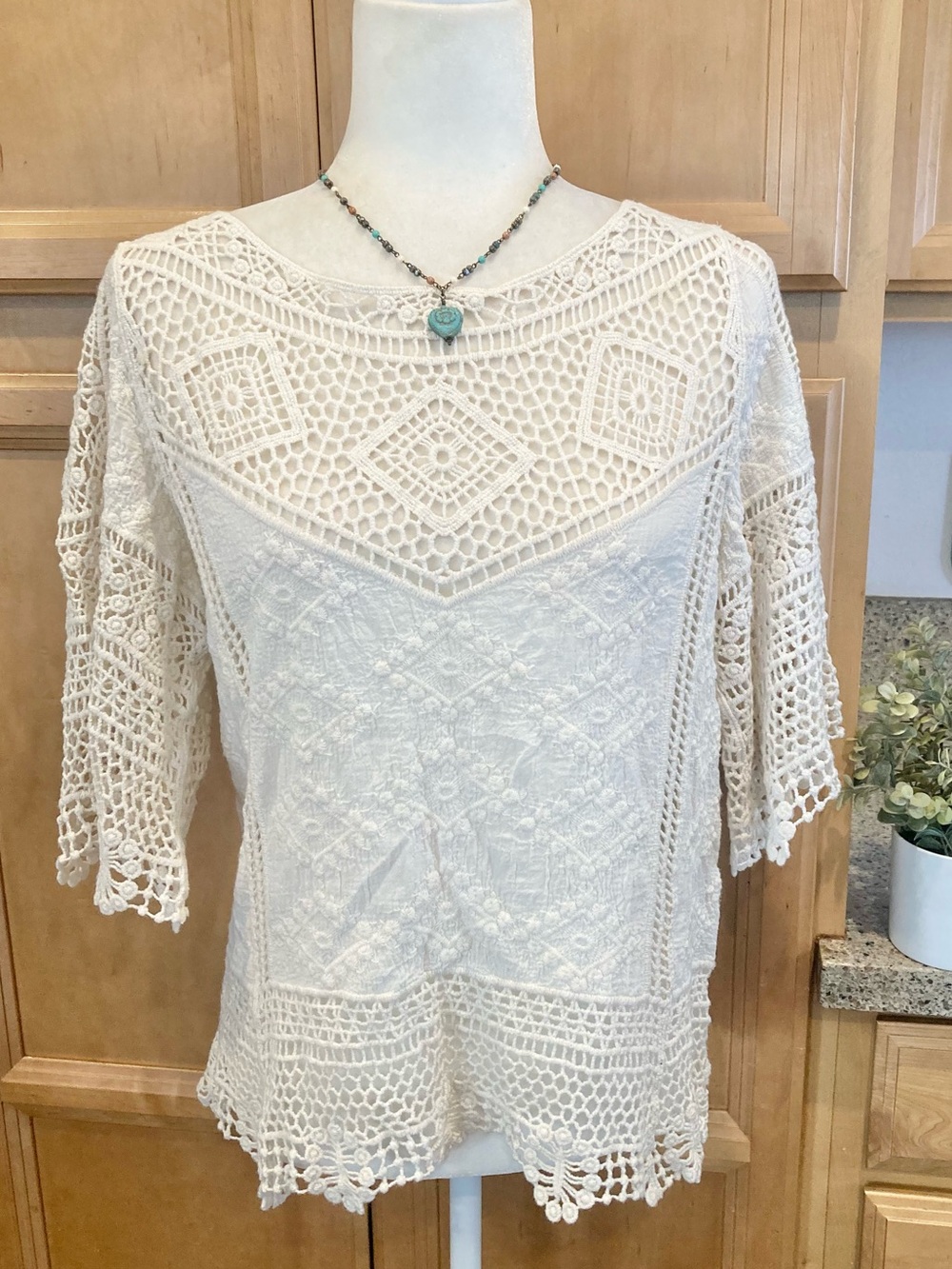 Democracy Cream Crochet Lace Blouse 100% Cotton XS Can fit up to M